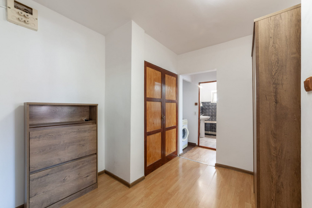 Apartament 2 camere etajul 1 in Mioveni 