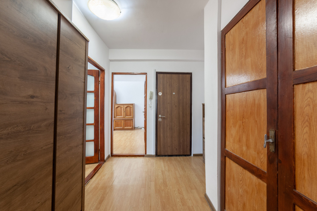 Apartament 2 camere etaj 1 Mioveni 