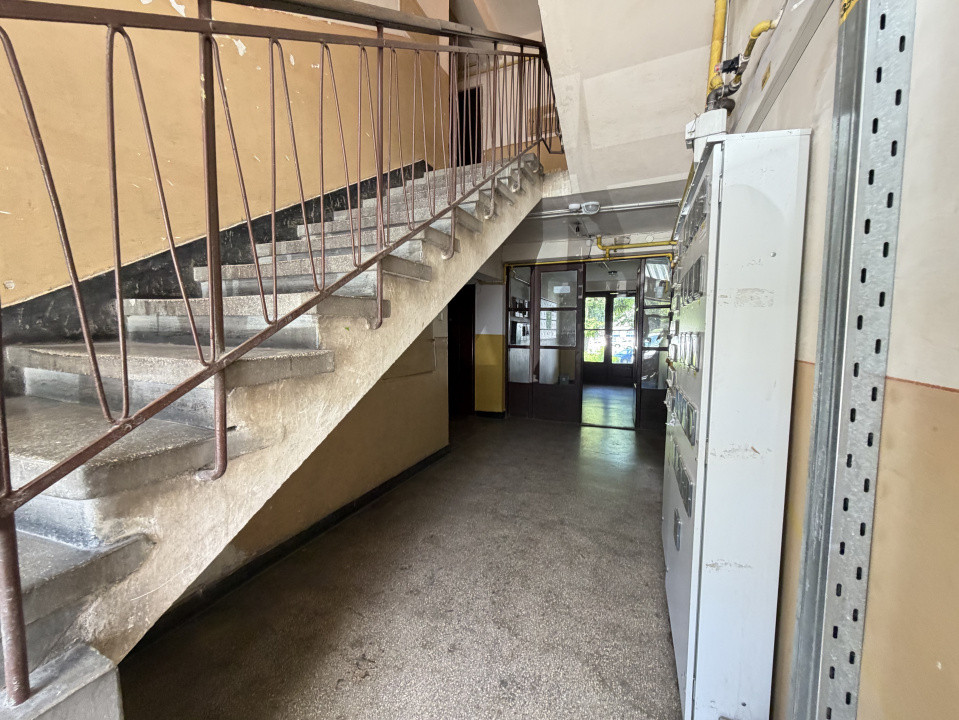 Apartament 2 camere semidecomandat - zona Gara Sud