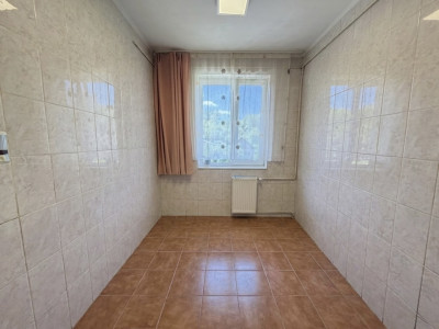 Apartament 3 camere - 145 mp