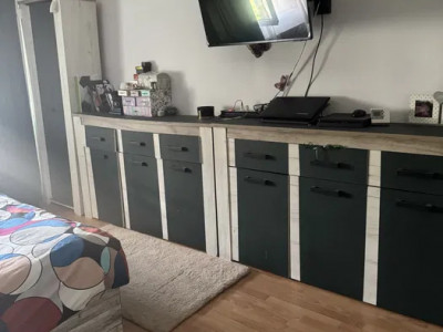 Apartament 3 camere decomandat | 74,58 mp utili | Zona 23 August – Târgu Jiu