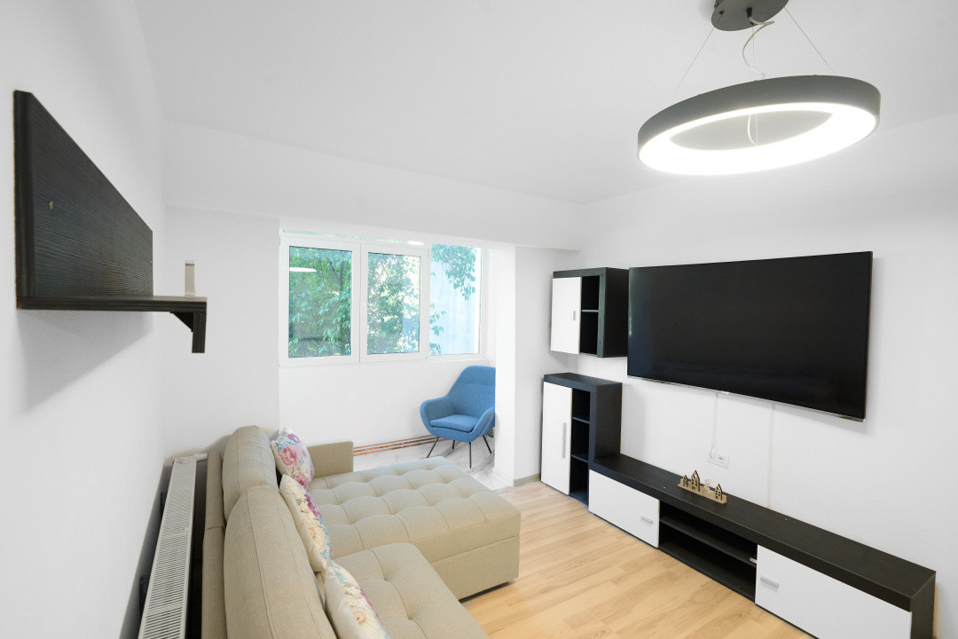 Apartament Gavana, 3 camere, etaj 1, renovat recent , zona Piata-0% comision