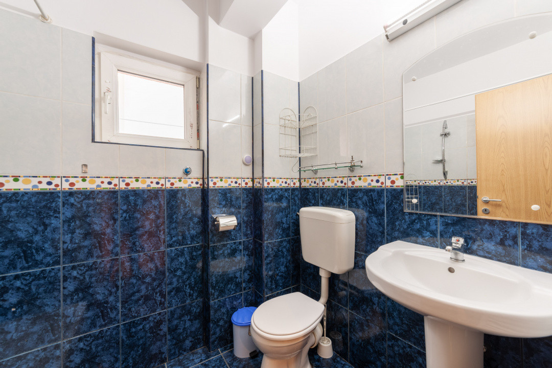 Dedeman-Big  3 camere parter inalt- bloc 2008 & parcare curte privata