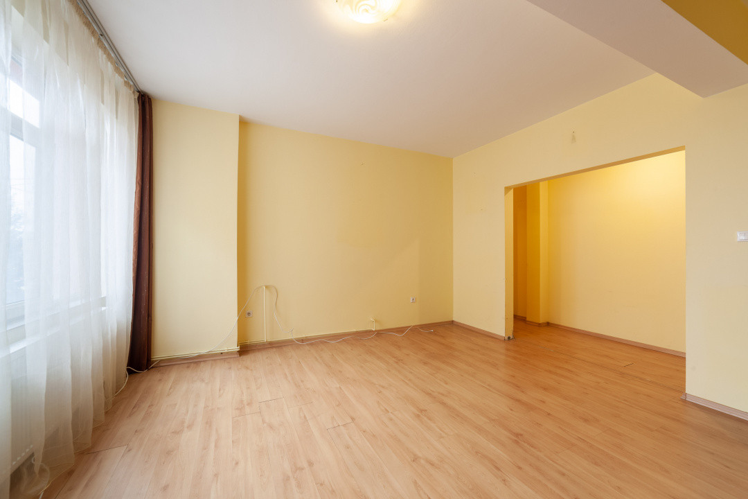 Dedeman-Big  3 camere parter inalt- bloc 2008 & parcare curte privata
