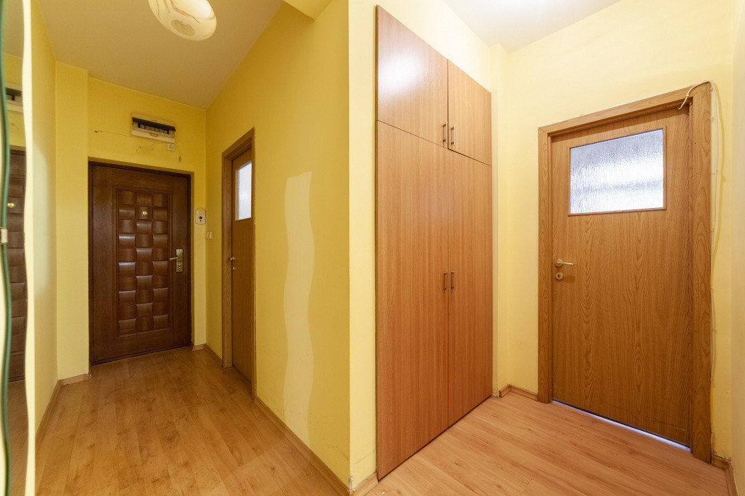 Dedeman-Big  3 camere parter inalt- bloc 2008 & parcare curte privata