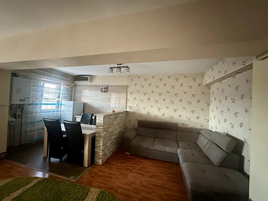 Apartament de vânzare | 2 camere decomandate| Zona Centrală, Târgu Jiu