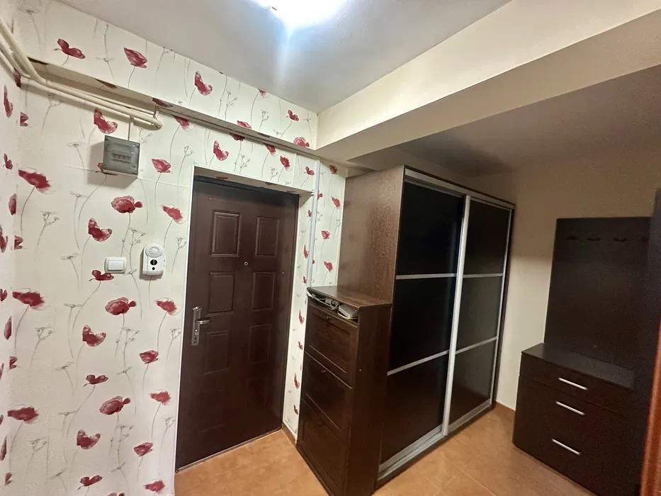 Apartament de vânzare | 2 camere decomandate| Zona Centrală, Târgu Jiu