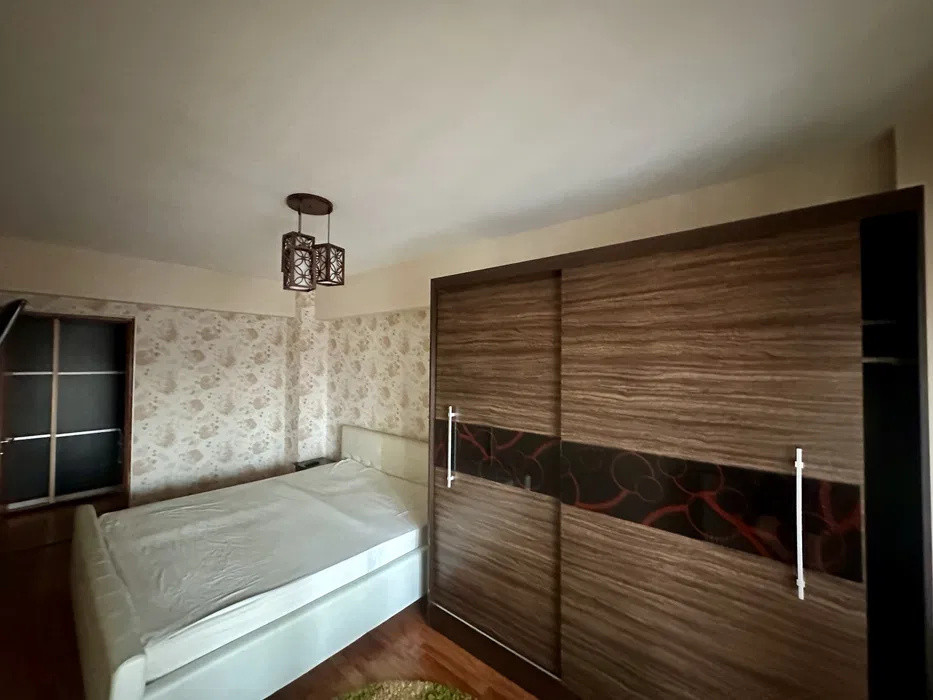 Apartament de vânzare | 2 camere decomandate| Zona Centrală, Târgu Jiu