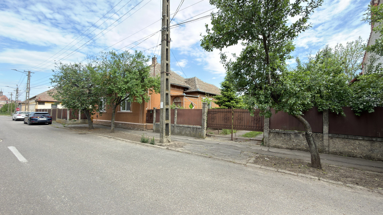 Casă 3 camere, Teren 1053 mp Str. Dorului Nr. 3 - Carei - Comision 0% cumpărător