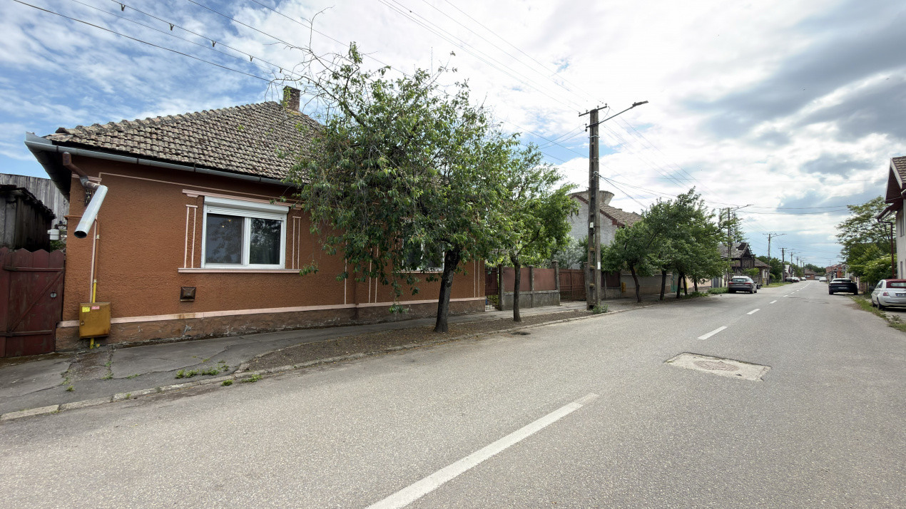 Casă 3 camere, Teren 1053 mp Str. Dorului Nr. 3 - Carei - Comision 0% cumpărător