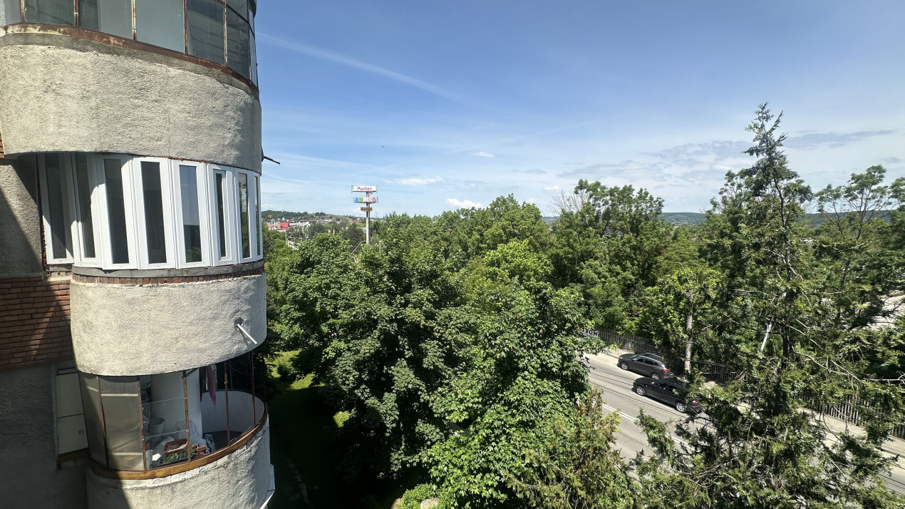 Apartament 3 camere decomandat, etaj 3, zona Dedeman-Pitesti
