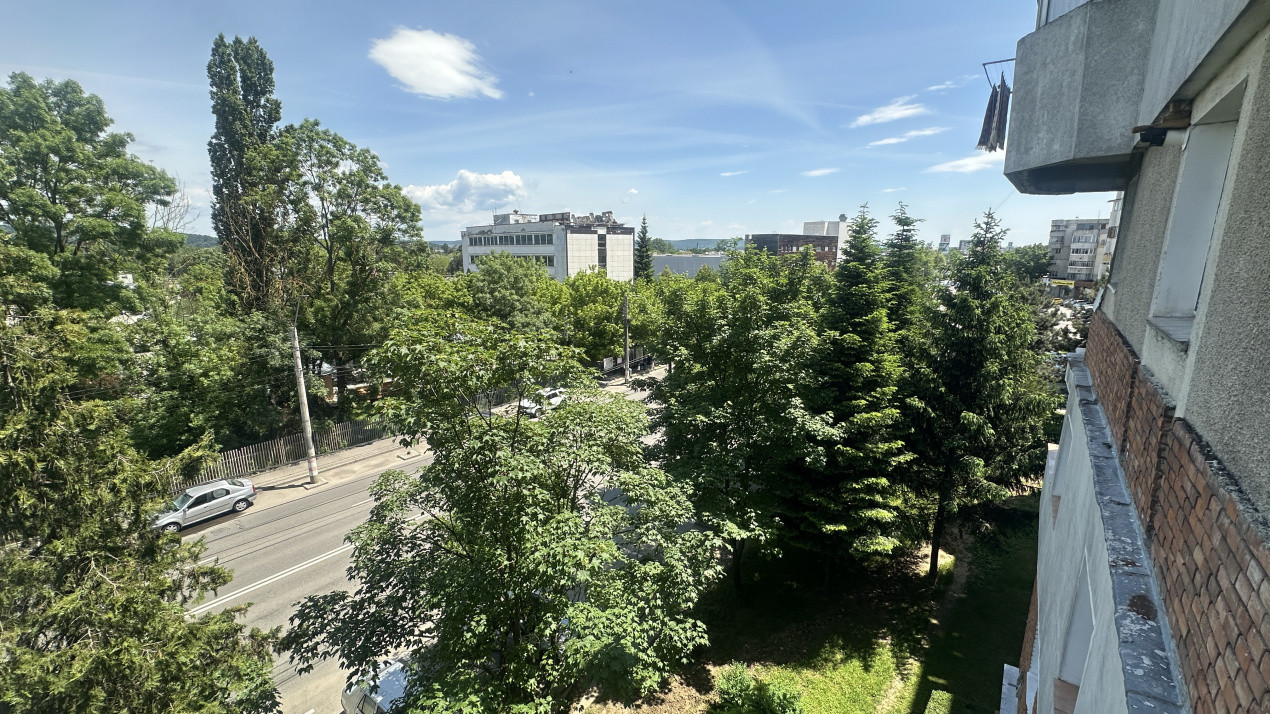 Apartament 3 camere decomandat, etaj 3, zona Dedeman-Pitesti