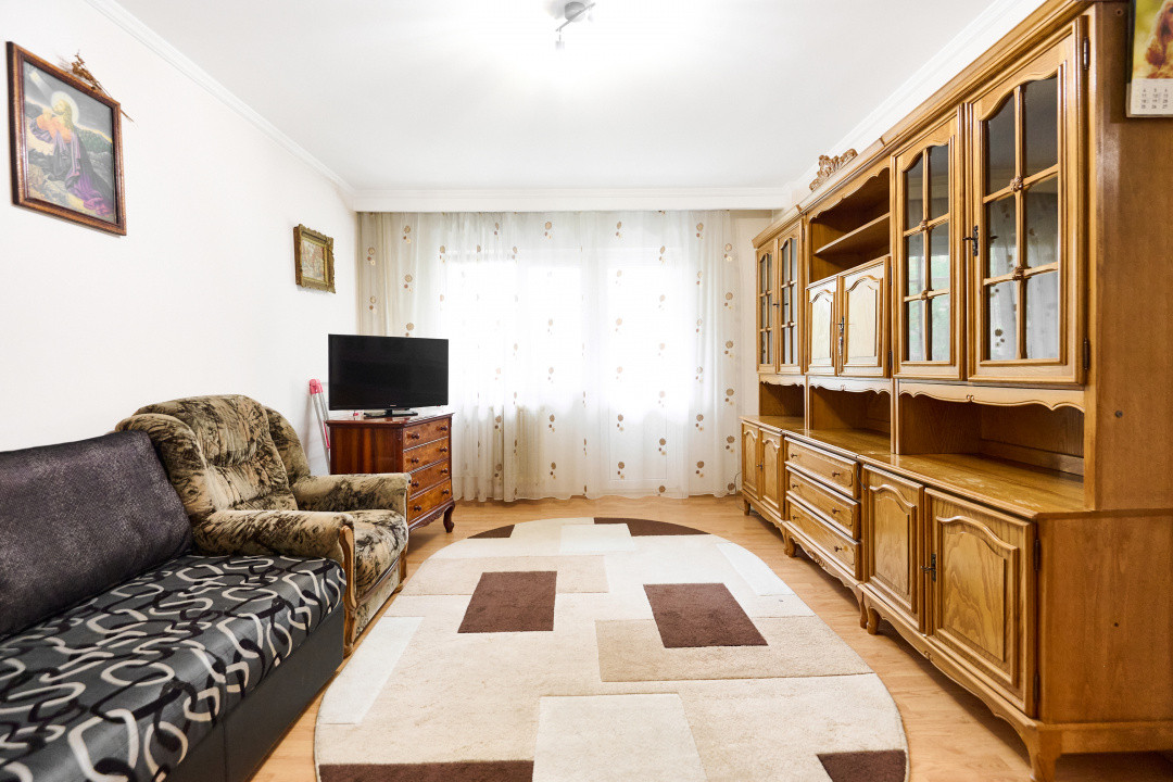 Apartament decomandat  4 camere -  etaj intermediar - Cartier Nord 