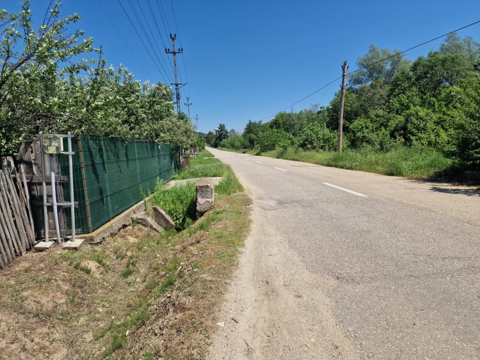  Proprietate în Comuna Botești, Județul Argeș – Zonă Pitorească și Liniștită !