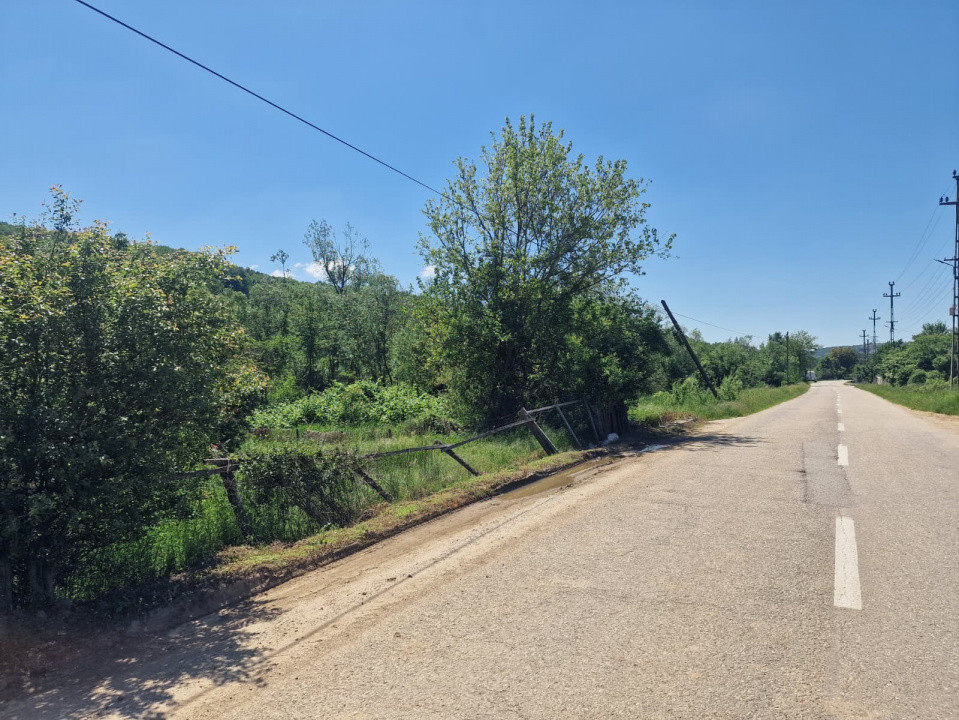  Proprietate în Comuna Botești, Județul Argeș – Zonă Pitorească și Liniștită !