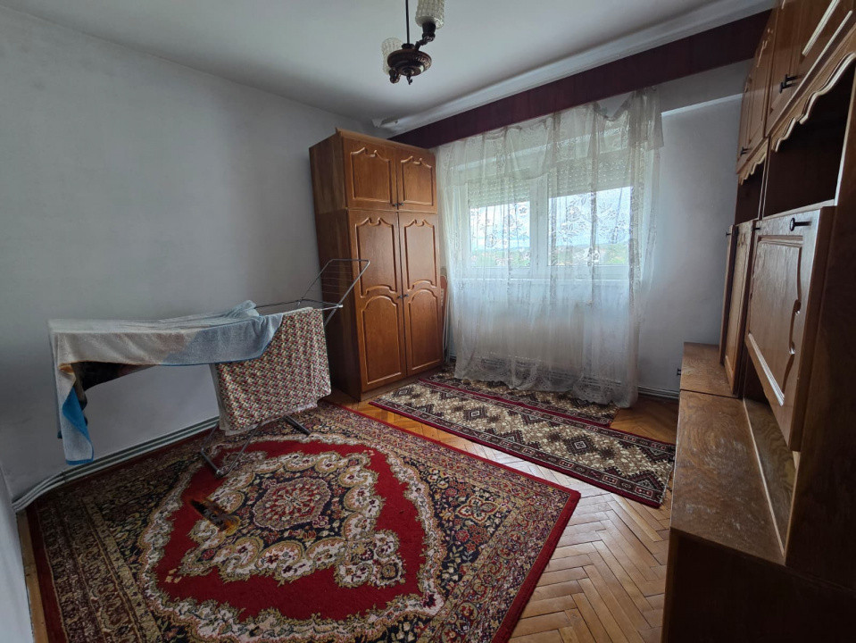 De vânzare apartament 4 camere Careiului Satu Mare
