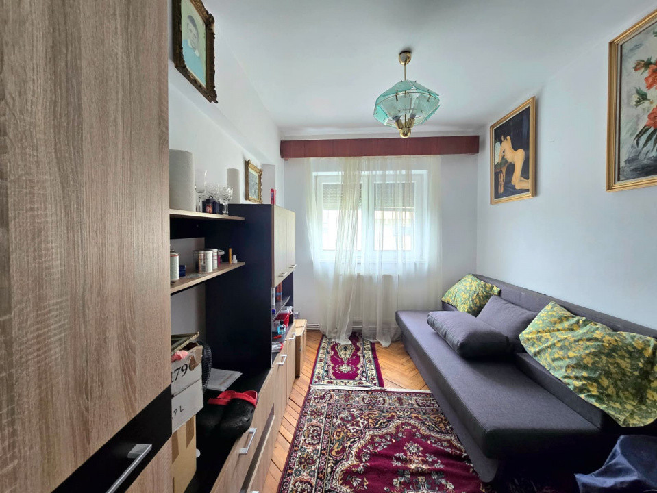 De vânzare apartament 4 camere Careiului Satu Mare