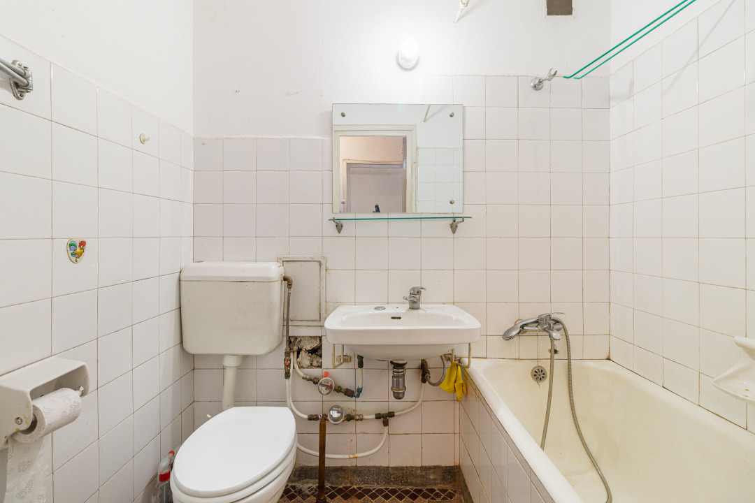 3 camere etaj 3 din 4 Cetatea de balta 