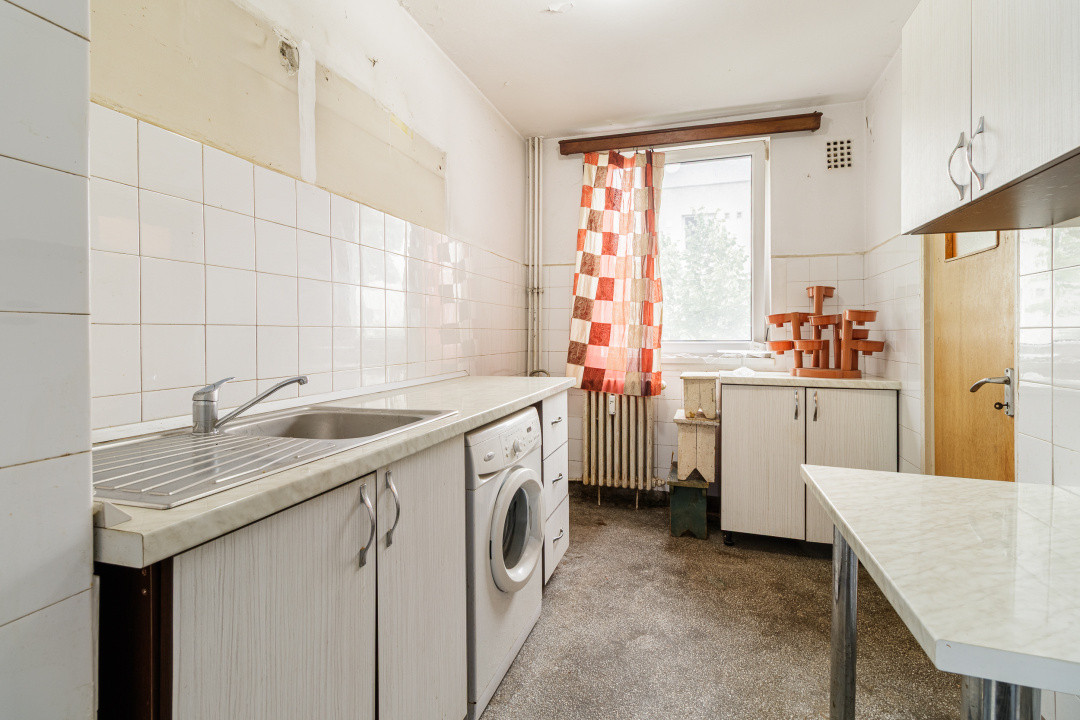 3 camere etaj 3 din 4 Cetatea de balta 