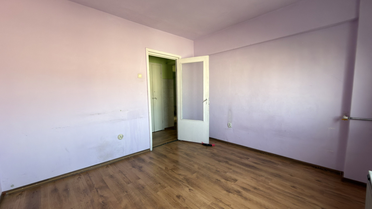 Apartament 4 camere Etaj IV, MV1, Zona Ludy - Str. Regele Ferdinand I - Carei