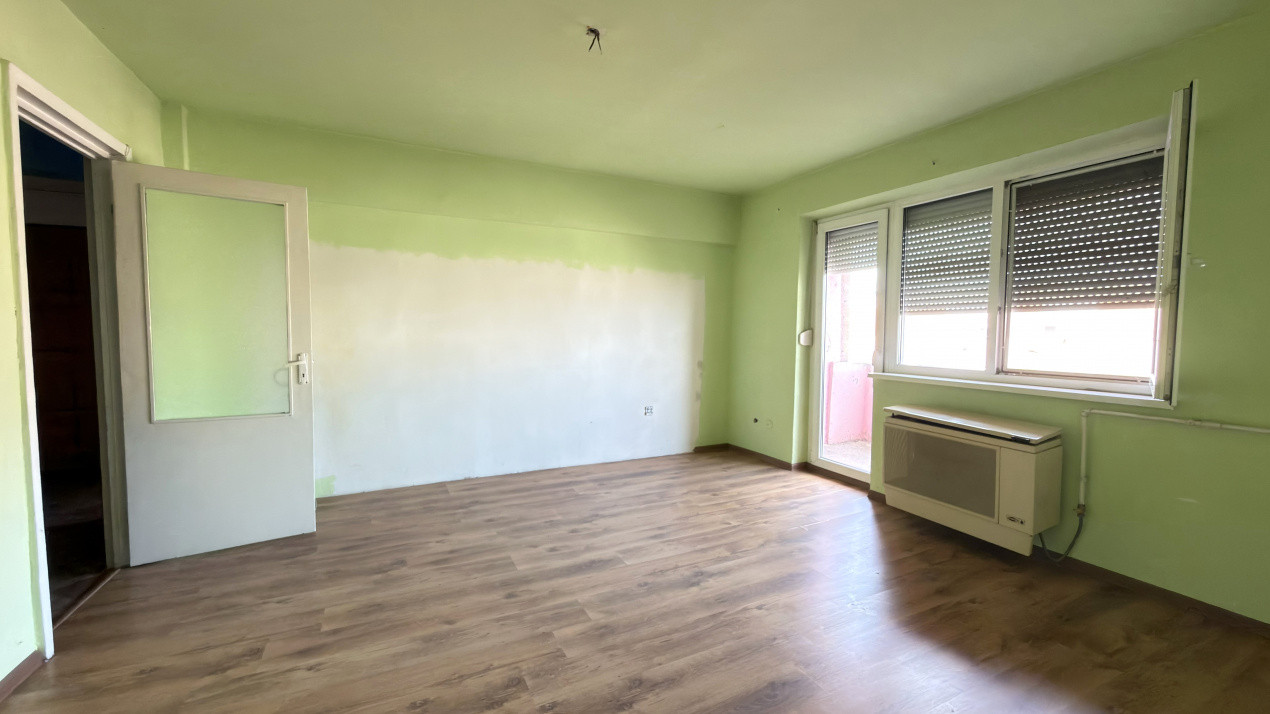 Apartament 4 camere Etaj IV, MV1, Zona Ludy - Str. Regele Ferdinand I - Carei