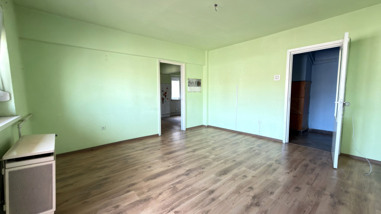 Apartament 4 camere Etaj IV, MV1, Zona Ludy - Str. Regele Ferdinand I - Carei