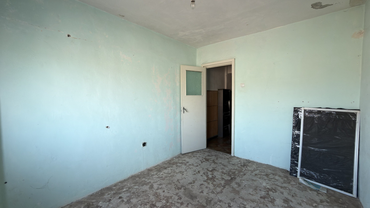 Apartament 4 camere Etaj IV, MV1, Zona Ludy - Str. Regele Ferdinand I - Carei