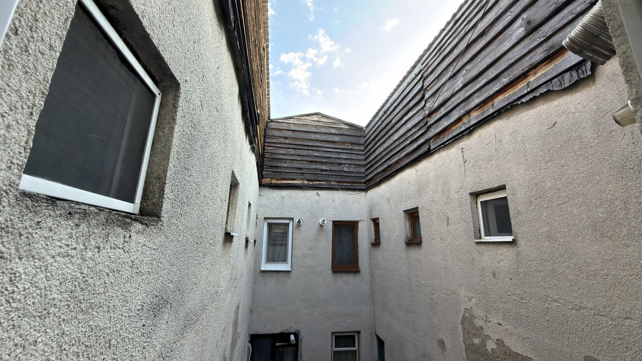 Apartament 4 camere Etaj IV, MV1, Zona Ludy - Str. Regele Ferdinand I - Carei