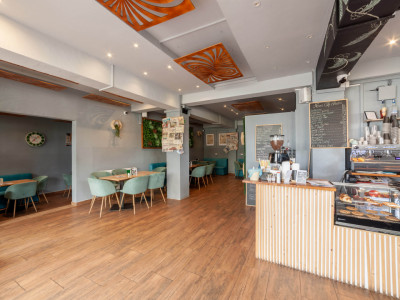 Se vinde afacere la cheie - Bistro complet funcțional, activ și profitabil 