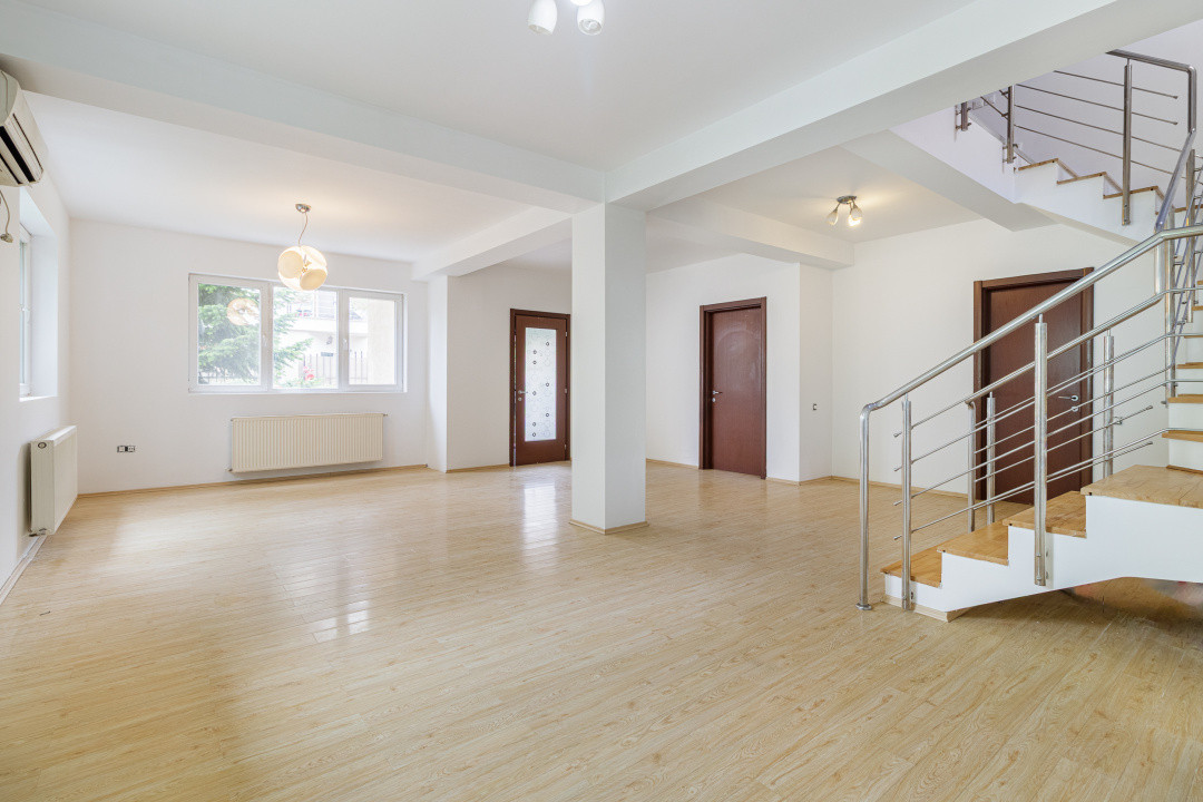 Duplex 4 camere  - drum privat