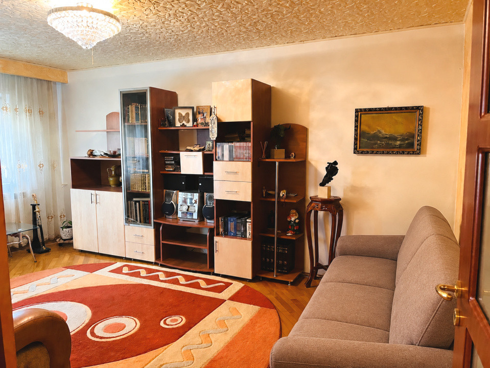 Apartament primitor 2 camere, etaj 1, George Enescu - zona Liceul Energetic