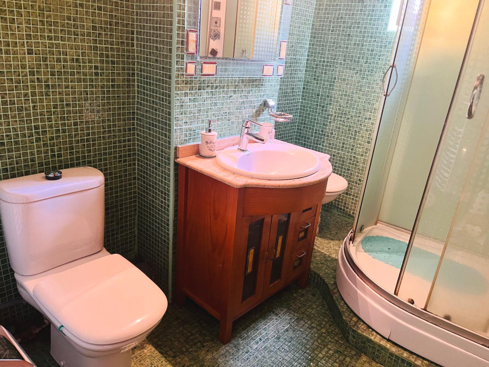 Apartament primitor 2 camere, etaj 1, George Enescu - zona Liceul Energetic
