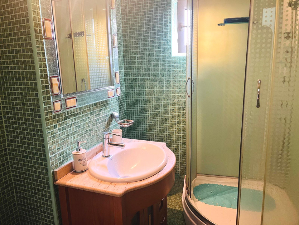 Apartament primitor 2 camere, etaj 1, George Enescu - zona Liceul Energetic