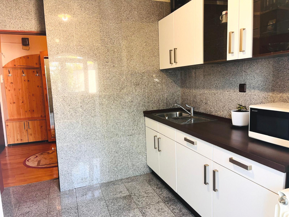 Apartament primitor 2 camere, etaj 1, George Enescu - zona Liceul Energetic