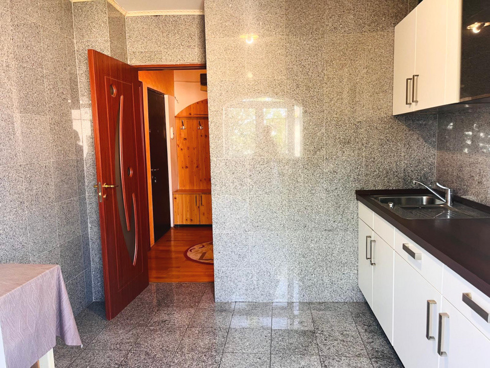 Apartament primitor 2 camere, etaj 1, George Enescu - zona Liceul Energetic