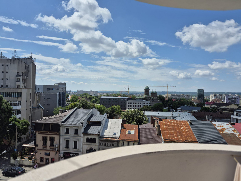 Apartament ultracentral, 3 camere, cu priveliste impresionanta, langa Mercur