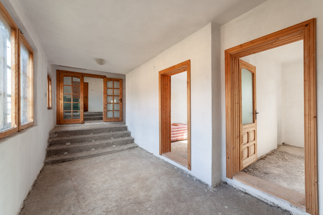 Casa +teren 1093 mp Domnesti-Arges cu o panorama superba!