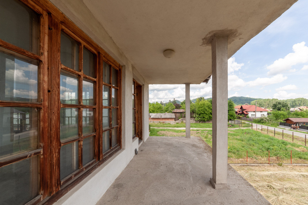 Casa +teren 1093 mp Domnesti-Arges cu o panorama superba!