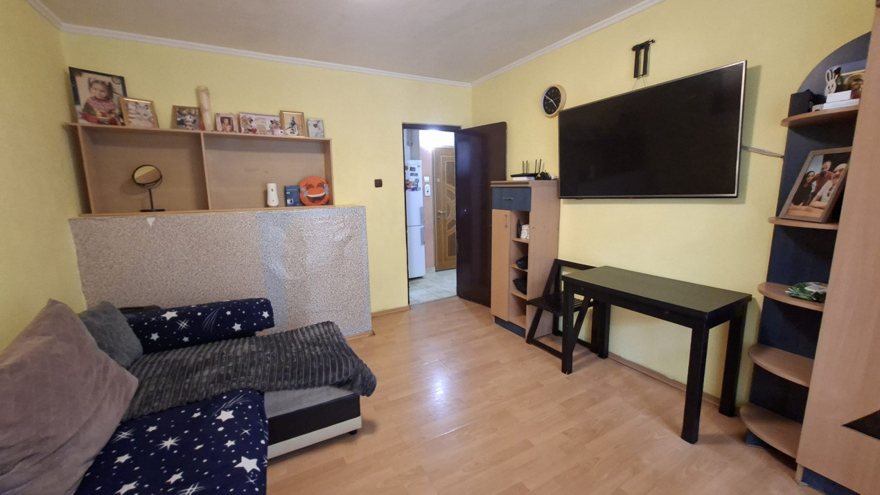 Apartament de 2 camere Pitești et.1 zona Piață Razboeni!