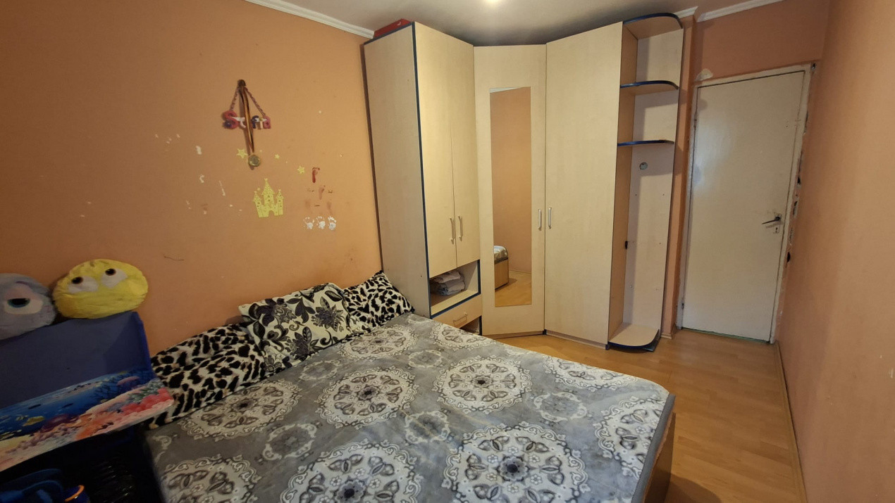 Apartament de 2 camere Pitești et.1 zona Piață Razboeni!