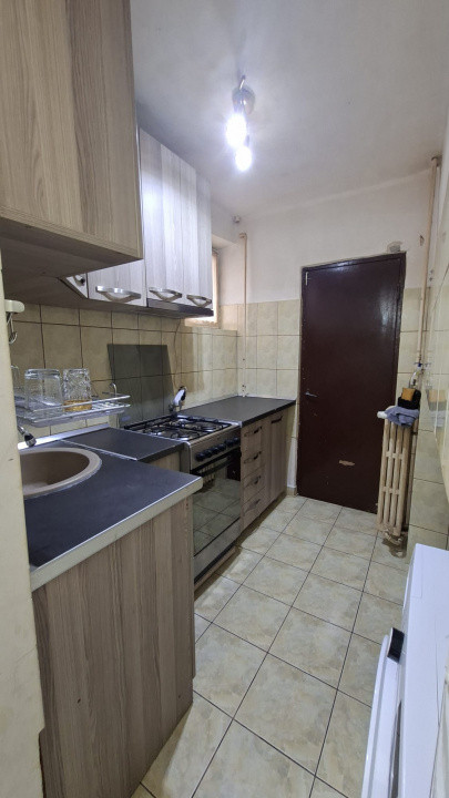 Apartament de 2 camere Pitești et.1 zona Piață Razboeni!