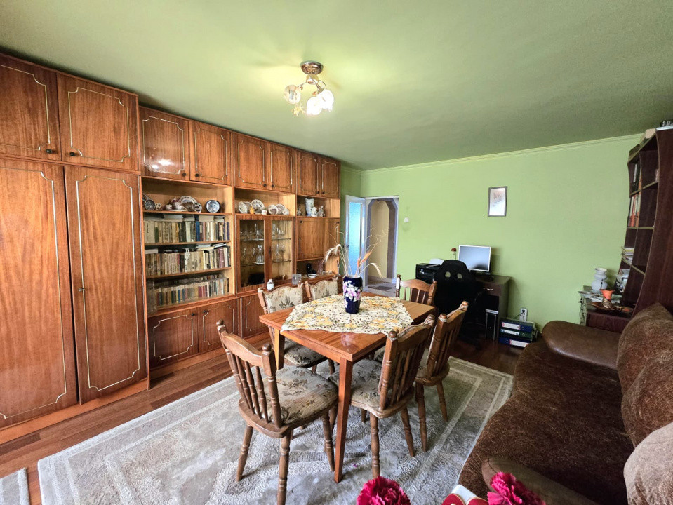 De vânzare Apartament 2 camere Micro 17