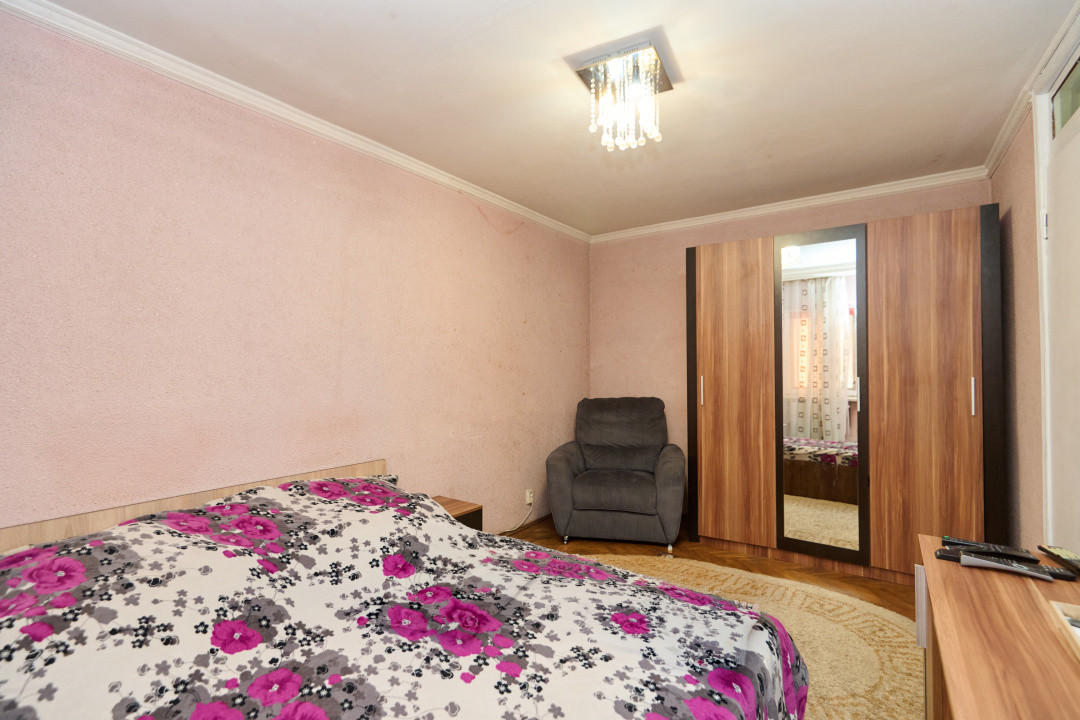 APARTAMENT 3 CAMERE -DECOMANDAT + LOC DE PARCARE - PITEȘTI