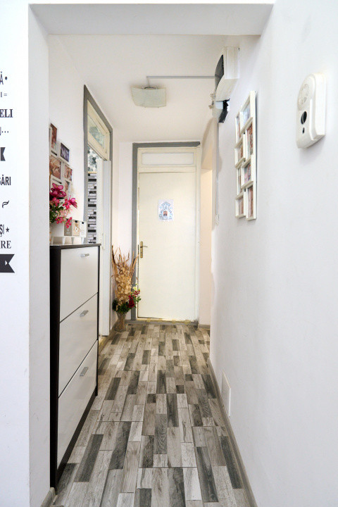 APARTAMENT 3 CAMERE -DECOMANDAT + LOC DE PARCARE - PITEȘTI