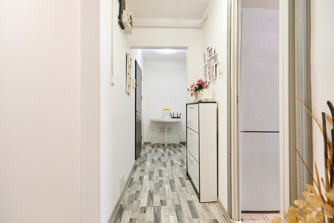 APARTAMENT 3 CAMERE -DECOMANDAT + LOC DE PARCARE - PITEȘTI