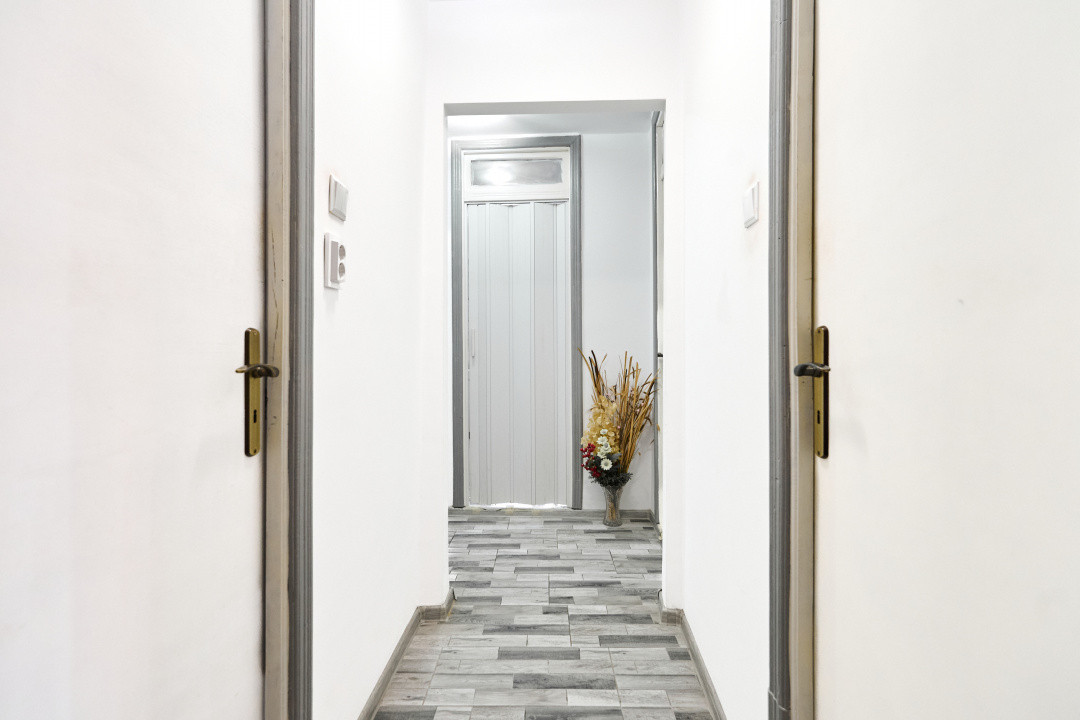 APARTAMENT 3 CAMERE -DECOMANDAT + LOC DE PARCARE - PITEȘTI