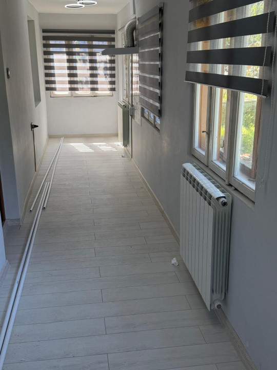 De vanzare proprietate Podari – 2 hale industriale + casa și spatiu recreativ