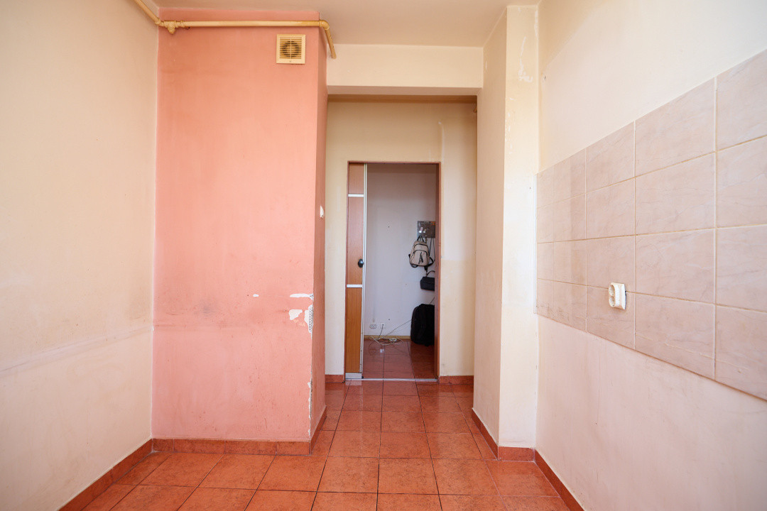  Apartament 4 Camere Semidecomandat | Craiovei | 3 Balcoane | Parcare