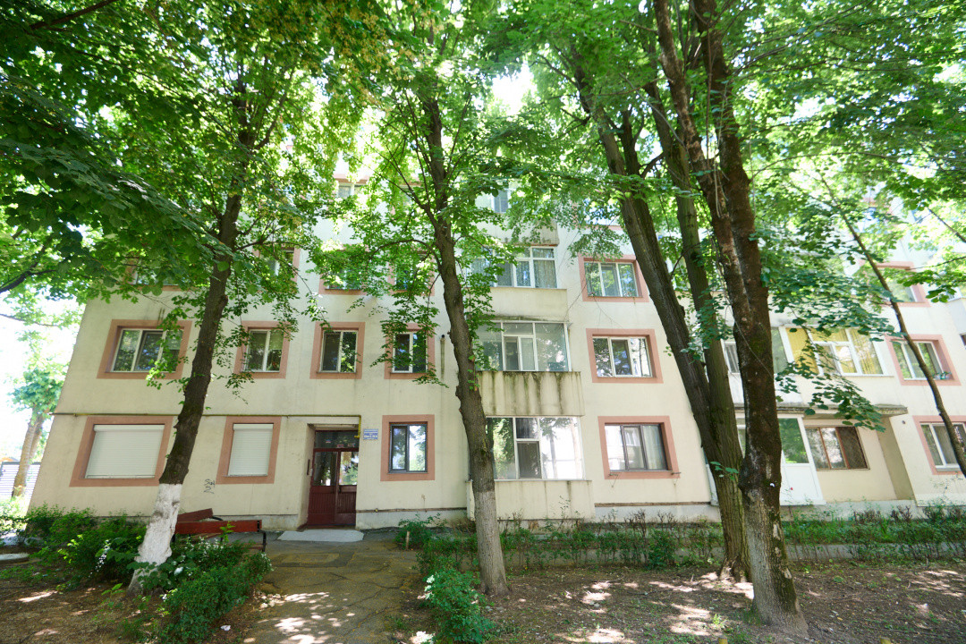  Apartament 4 Camere Semidecomandat | Craiovei | 3 Balcoane | Parcare