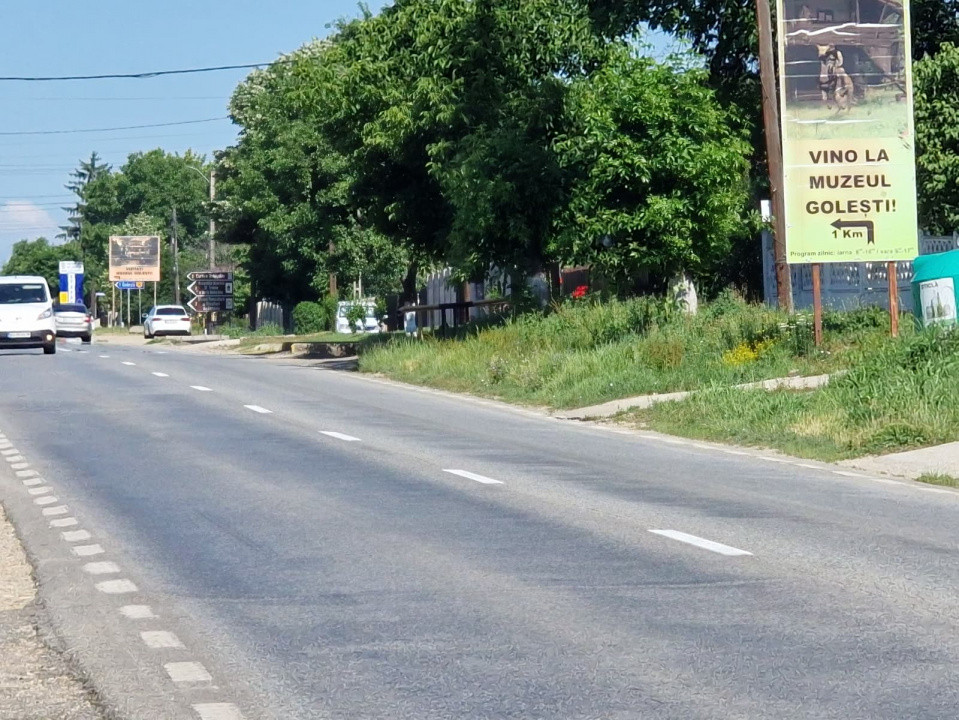 Teren  intravilan intrare Calinesti!
